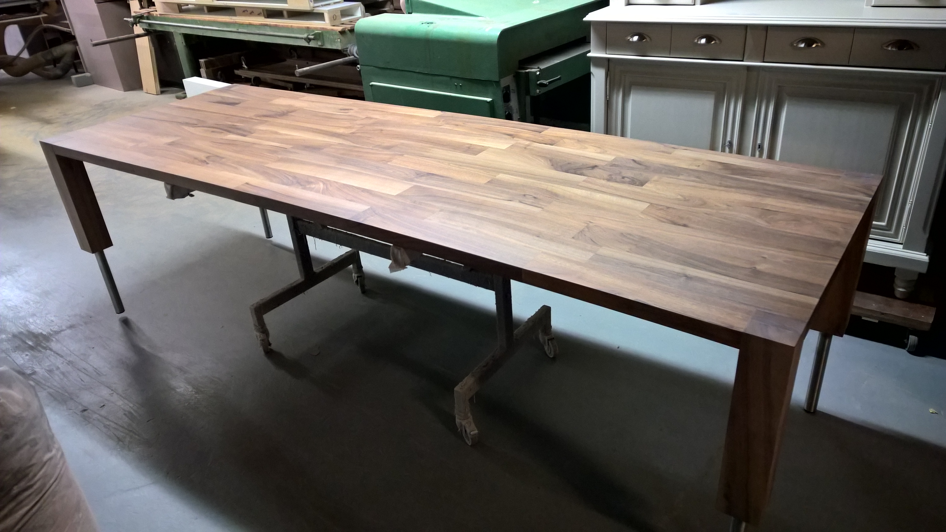 Vintage Design Shop Artifort C 683 by Kho Liang Le kopen via Marktplaats en door ons opnieuw stofferen. 40 tot 50 % goedkoper als een nieuwe Artifort C 683 sofa