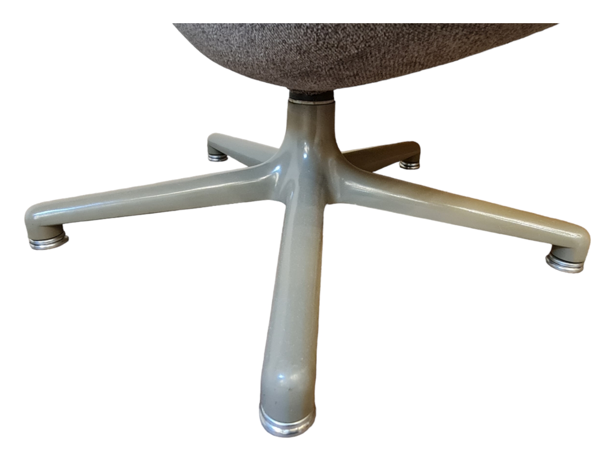 Artifort_vintage_fauteuil_F_141.jpg
