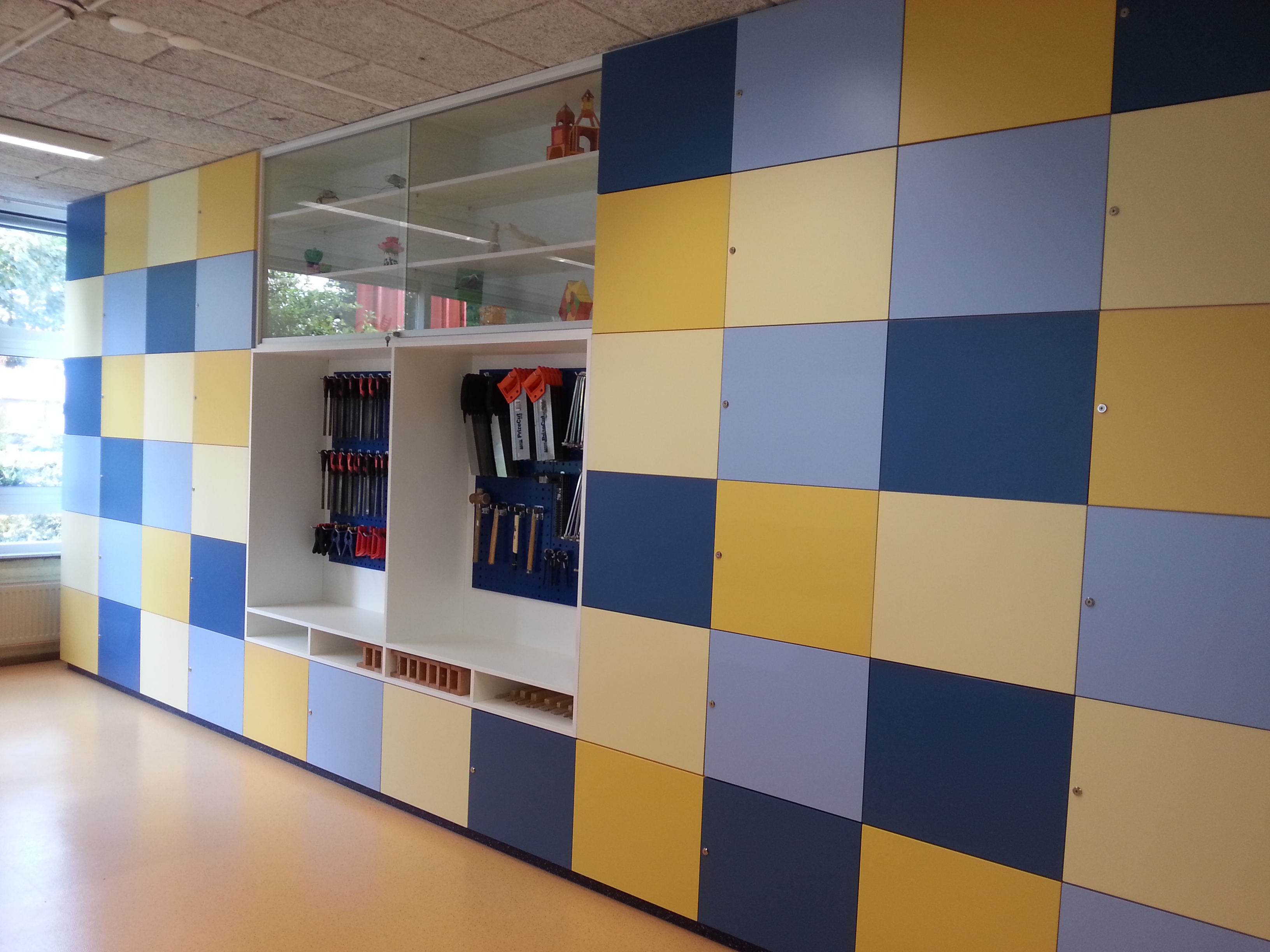 Doelbeek-Schoolinterieur_handenarbeid.jpg