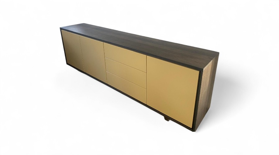 Dressoir op maat in eiken monocoat met gespoten fronten